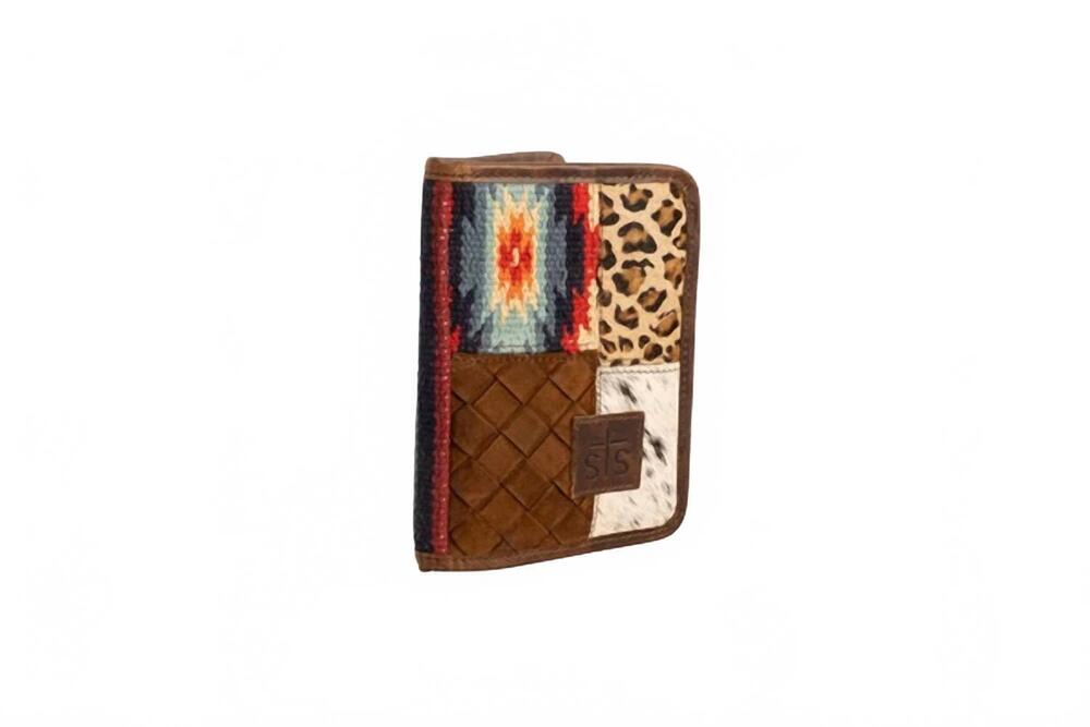 NEW STS RANCHWEAR magnetic wallet in chaynee mountain